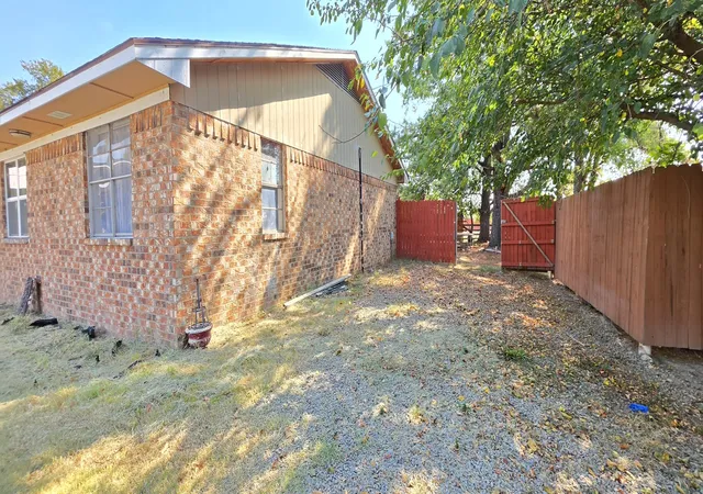 Photo 2 of Multi family home for sale at 107903 4570 Road W, Sallisaw, OK 74955 | MLS# 2636370 | Listing updated on 2026-10-06