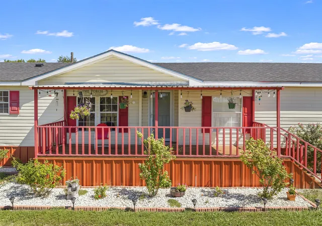 Photo 2 of Manufactured home for sale at 23066 Pettijohn Springs, Madill, OK 73446 | MLS# 2636417 | Listing updated on 2026-10-07