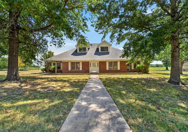 Photo 1 of Single family home for sale at 151 S 2nd Street, Porter, OK 74454 | MLS# 2636453 | Listing updated on 2026-10-06