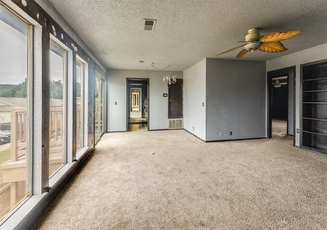 Listing Photo 4 - Condo for sale in building located at 6004 Newport Ave, Tulsa, OK 74105 - Unit #A-10