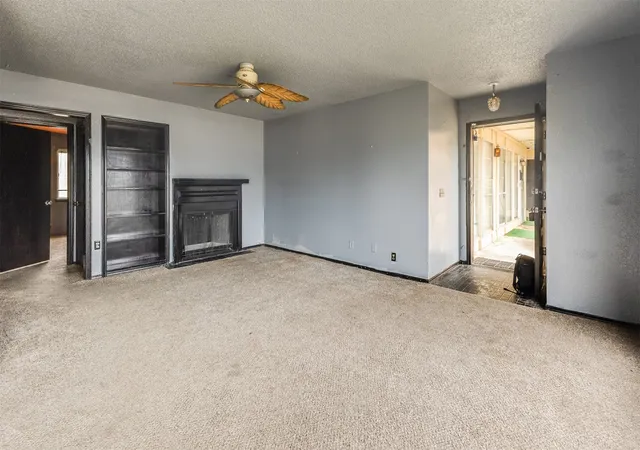 Listing Photo 5 - Condo for sale in building located at 6004 Newport Ave, Tulsa, OK 74105 - Unit #A-10
