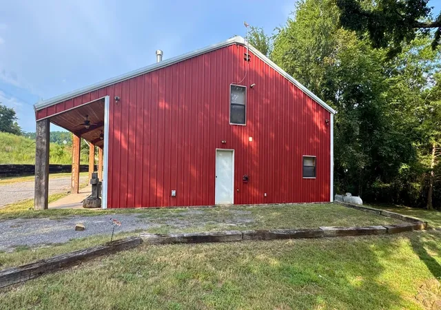 Photo 4 of Single family home for sale at 52901 201st Avenue, Hodgen, OK 74939 | MLS# 2636473 | Listing updated on 2026-10-06