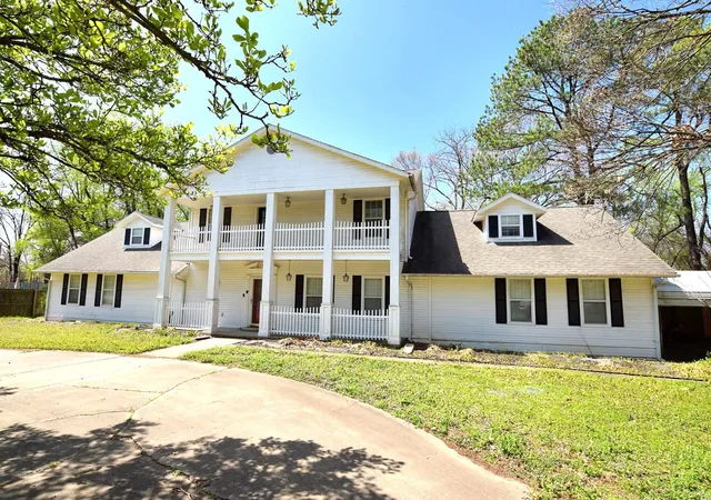 Photo 1 of Single family home for sale at 1205 Don Ave, Tahlequah, OK 74464 | MLS# 2636521 | Listing updated on 2026-10-06