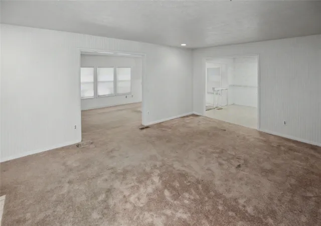 Photo 2 of Single family home for sale at 206 Sandy Cir, Tahlequah, OK 74464 | MLS# 2636526 | Listing updated on 2026-10-06