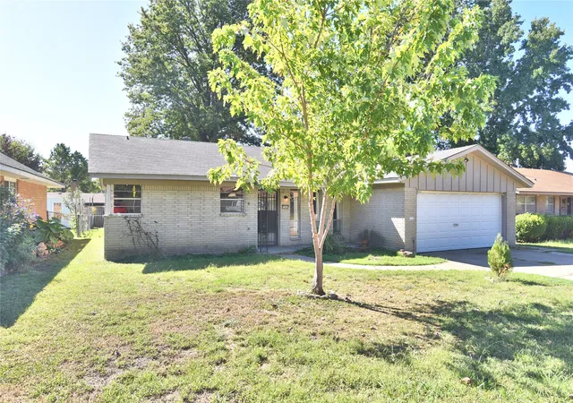 Photo 1 of Single family home for sale at 11020 E 17th Street N, Tulsa, OK 74128 | MLS# 2636411 | Listing updated on 2026-10-07