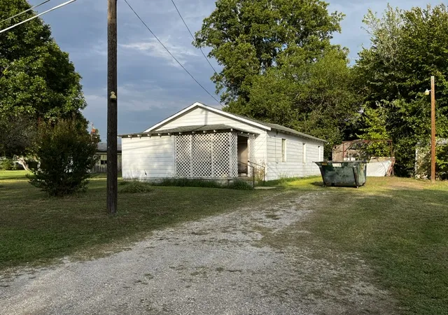Photo 1 of Single family home for sale at 926 N Boudinot Ave, Dewey, OK 74029 | MLS# 2635761 | Listing updated on 2026-10-06