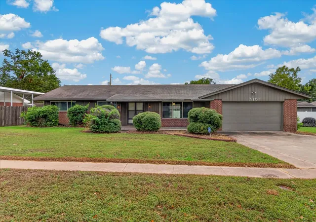 Photo 1 of Single family home for sale at 5101 Bridle Rd, Bartlesville, OK 74006 | MLS# 2636456 | Listing updated on 2026-10-09