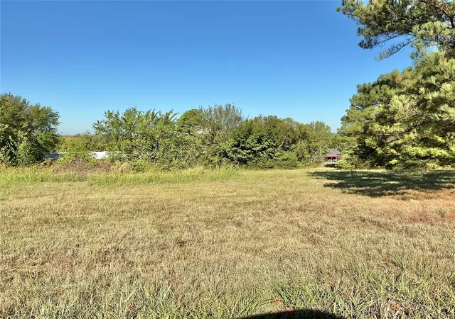 Photo 1 of Sale Pending at 1214 Nw Gaye St, Kingston, OK 73439 | MLS# 2636609 | Listing updated on 2026-10-06