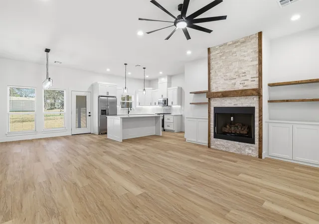Photo 3 of Single family home for sale at 1906 Boxer Ln, Durant, OK 74701 | MLS# 2636678 | Listing updated on 2026-10-07