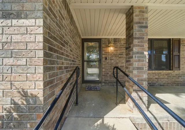 Photo 3 of Single family home for sale at 604 Chapman Ave, Tahlequah, OK 74464 | MLS# 2636681 | Listing updated on 2026-10-07
