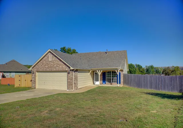 Photo 1 of Single family home for sale at 9227 Freedom Ave, Sapulpa, OK 74066 | MLS# 2636428 | Listing updated on 2026-10-07