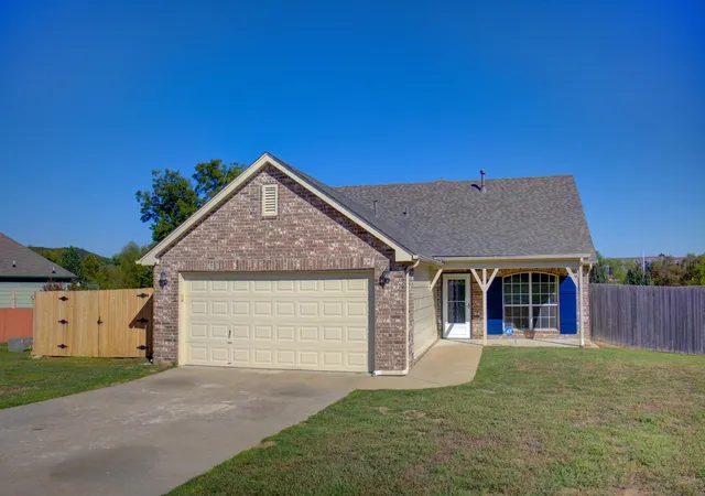 Photo 2 of Single family home for sale at 9227 Freedom Ave, Sapulpa, OK 74066 | MLS# 2636428 | Listing updated on 2026-10-07