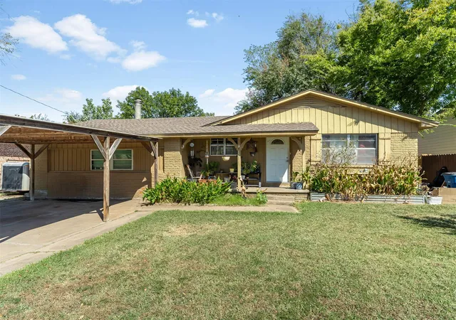 Single family home for sale at 10145 E 22nd Street, Tulsa, OK 74129 | MLS# 2636701