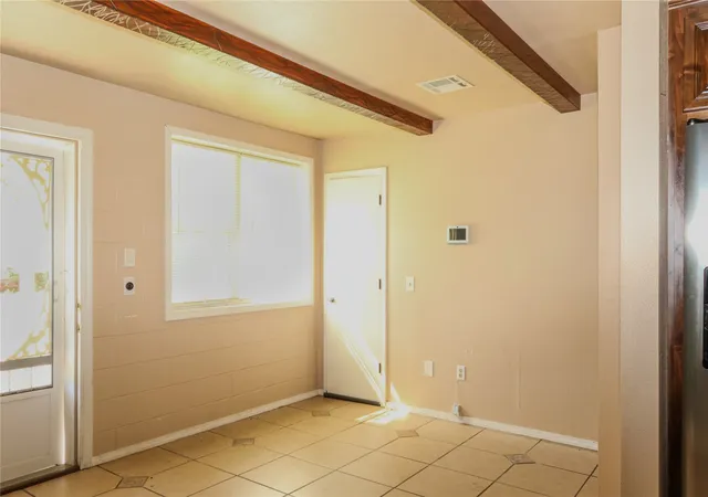 Photo 2 of Single family home for sale at 105 Se 6th Street, Wagoner, OK 74467 | MLS# 2636451 | Listing updated on 2026-10-08