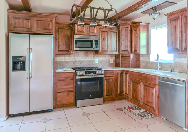 Photo 3 of Single family home for sale at 105 Se 6th Street, Wagoner, OK 74467 | MLS# 2636451 | Listing updated on 2026-10-08