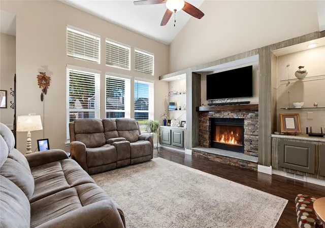 Photo 2 of Single family home for sale at 525 S Kalanchoe Ave W, Broken Arrow, OK 74012 | MLS# 2636691 | Listing updated on 2026-10-08