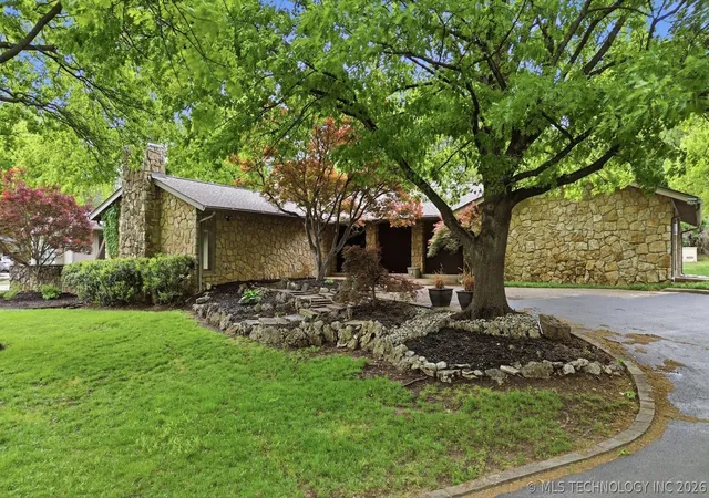 Photo 3 of Single family home for sale at 2499 E 49th Street, Tulsa, OK 74105 | MLS# 2636732 | Listing updated on 2026-10-08