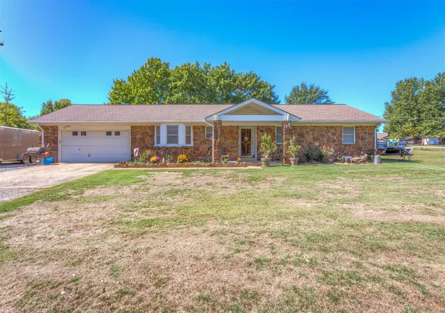 Photo 1 of Single family home for sale at 16932 S 321st Eastavenue, Coweta, OK 74429 | MLS# 2636727 | Listing updated on 2026-10-08