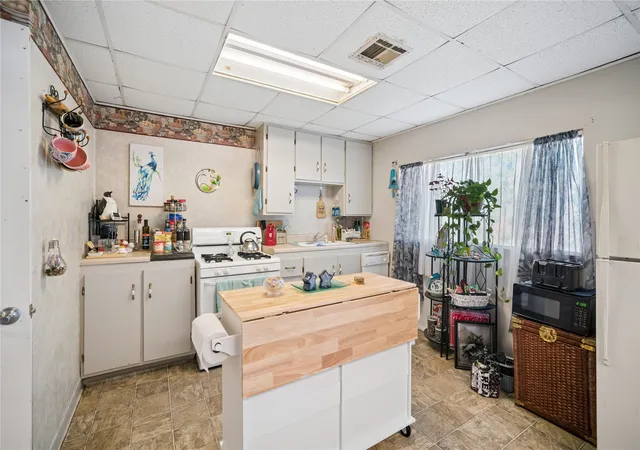 Photo 3 of Single family home for sale at 704 N Gertrude Ave, Wagoner, OK 74467 | MLS# 2636066 | Listing updated on 2026-10-08