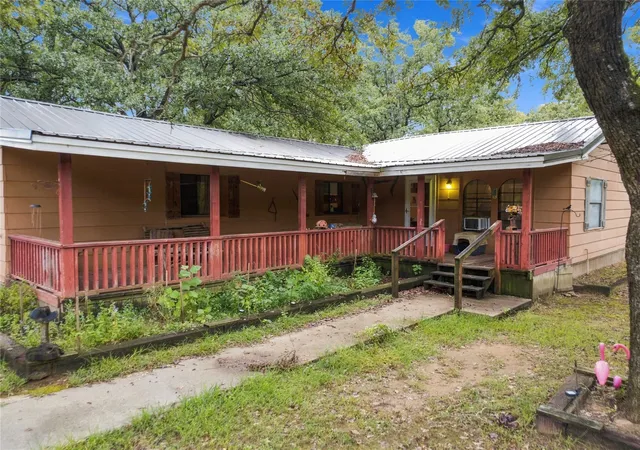 Photo 2 of Single family home for sale at 115027 N 3950 Road, Weleetka, OK 74880 | MLS# 2635470 | Listing updated on 2026-10-08
