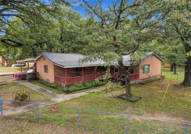 Photo 3 of Single family home for sale at 115027 N 3950 Road, Weleetka, OK 74880 | MLS# 2635470 | Listing updated on 2026-10-08