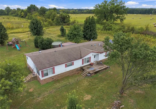Photo 2 of Manufactured home for sale at 394107 E 1150 Road, Weleetka, OK 74880 | MLS# 2635922 | Listing updated on 2026-10-08