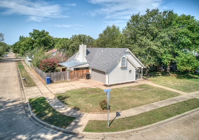Photo 2 of Single family home for sale at 2900 E Reno St, Broken Arrow, OK 74014 | MLS# 2636382 | Listing updated on 2026-10-08