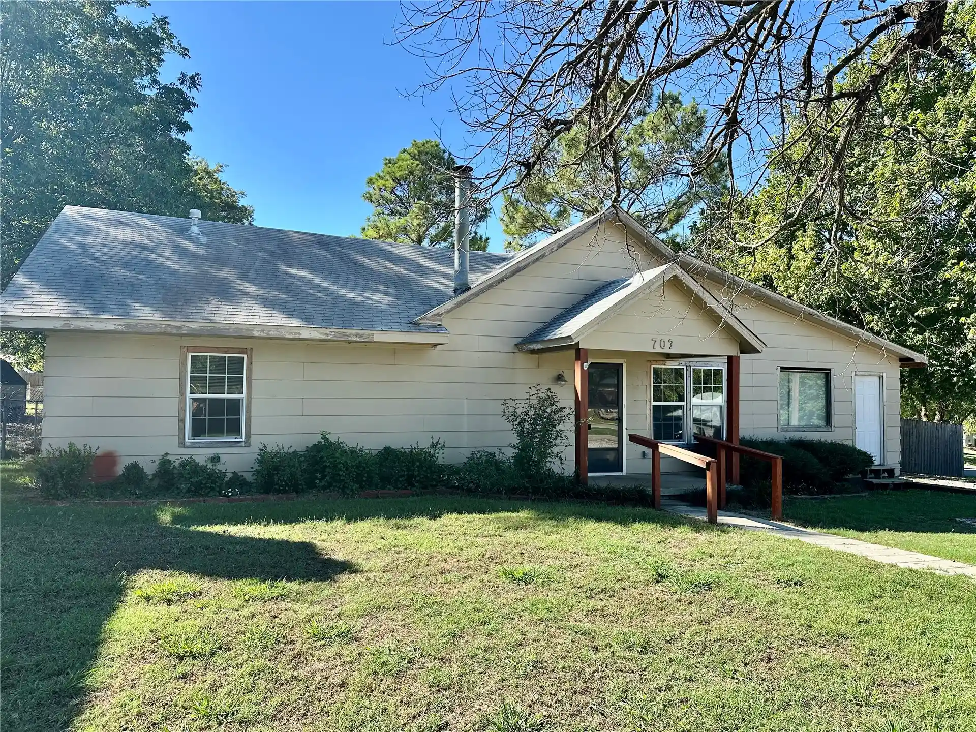 Single family home for sale at 703 E Wynnewood Ave, Sulphur, OK 73086 | MLS# 2636819