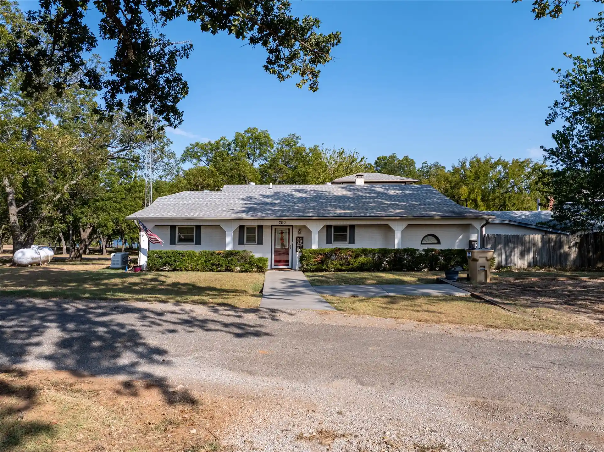 Photo 1 of Single family home for sale at 7410 Grapevine Dr, Kingston, OK 73439 | MLS# 2636487 | Listing updated on 2026-10-09