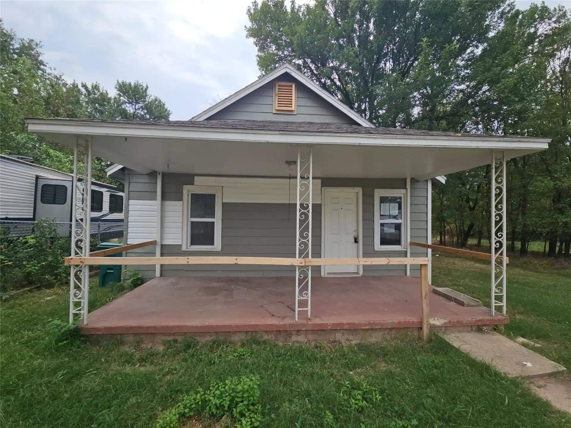Photo 1 of Sale Pending at 1128 E Arch Ave, Sapulpa, OK 74066 | MLS# 2636891 | Listing updated on 2026-10-27