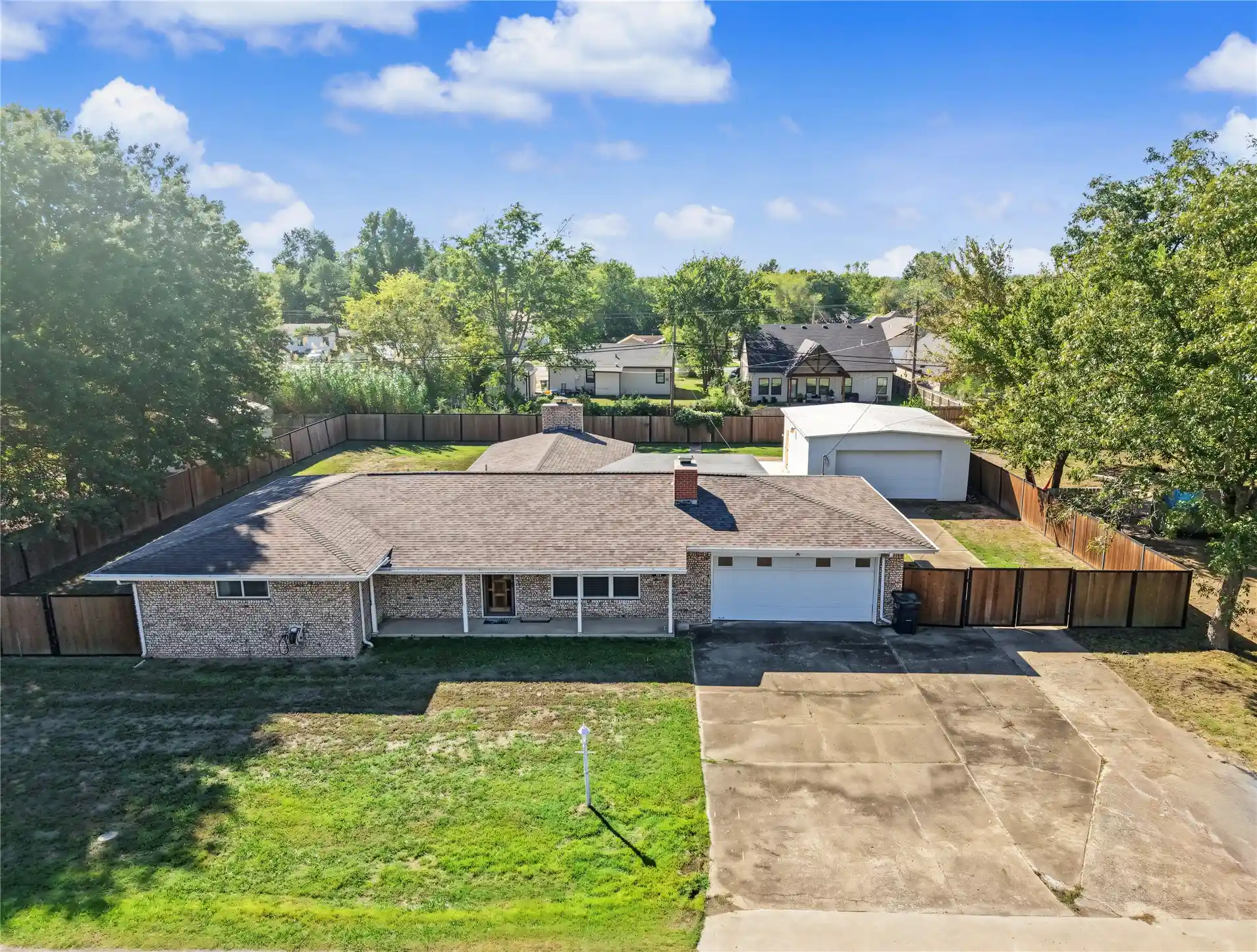 Photo 1 of Single family home for sale at 412 E Oak St, Skiatook, OK 74070 | MLS# 2636843 | Listing updated on 2026-10-12