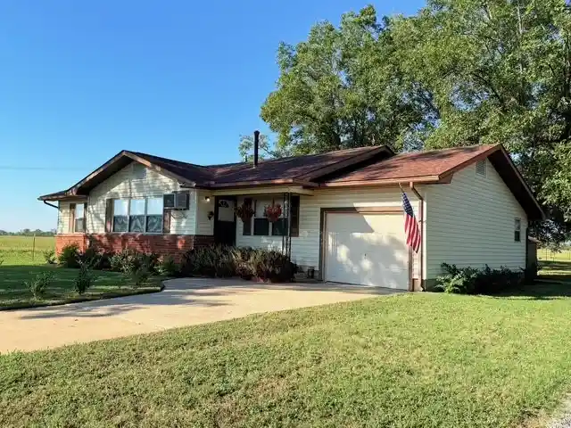 Single family home for sale at 12413 S 114th West, Oktaha, OK 74450 | MLS# 2637032