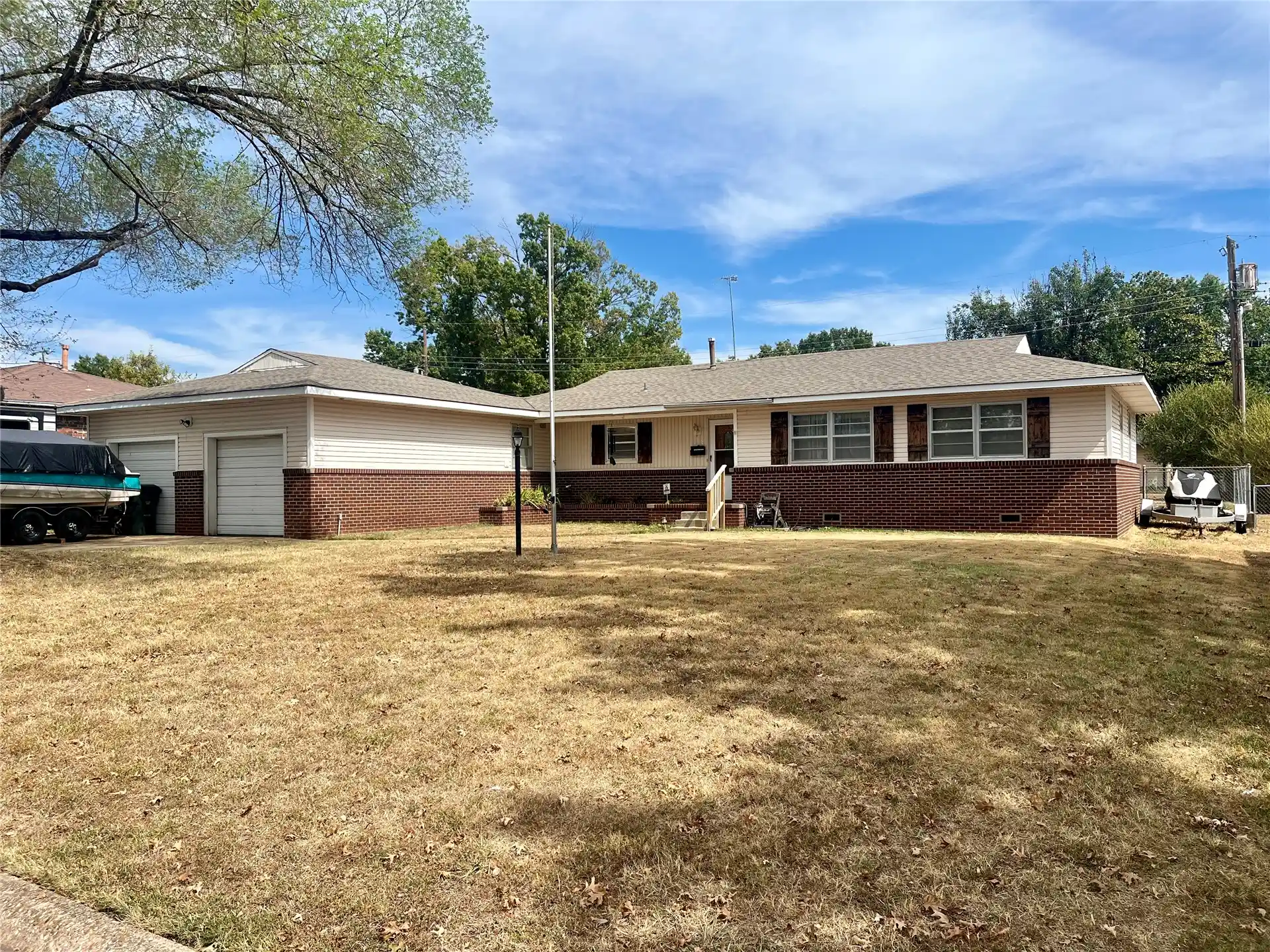 Photo 1 of Single family home for sale at 112 S Camden St, Muskogee, OK 74403 | MLS# 2635371 | Listing updated on 2026-10-10