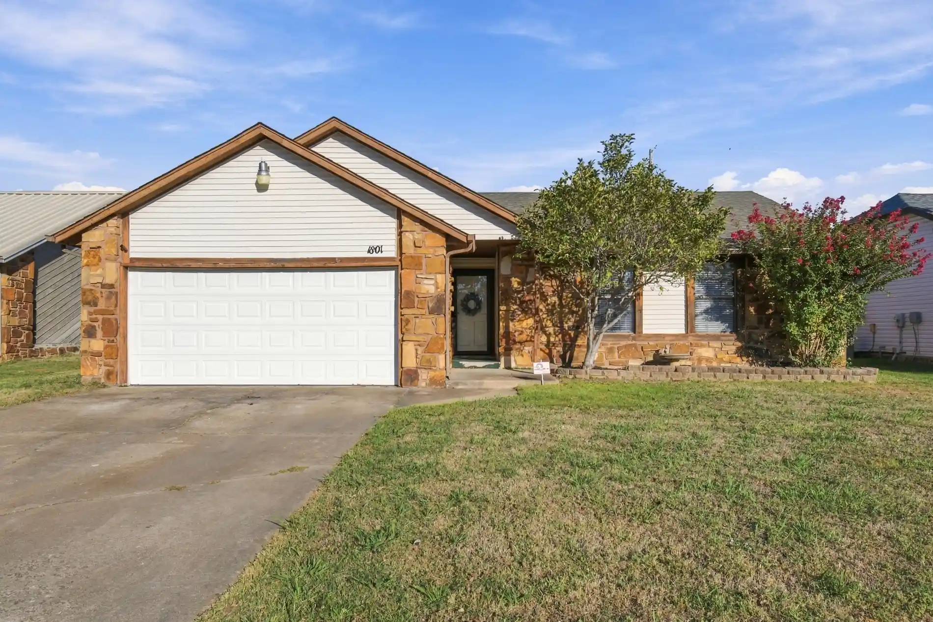 Single family home for sale at 1801 N Aster Ave, Broken Arrow, OK 74012 | MLS# 2636920