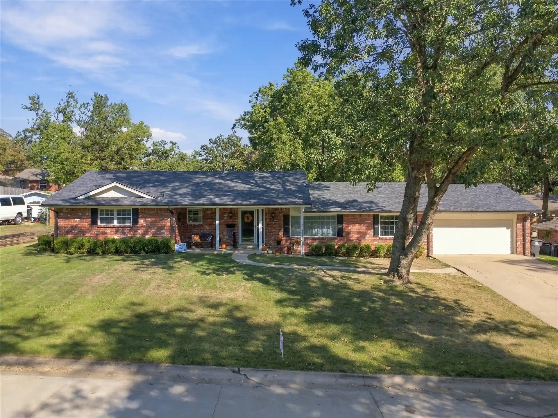Photo 1 of Single family home for sale at 1352 Evergreen Dr, Bartlesville, OK 74006 | MLS# 2637011 | Listing updated on 2026-10-11