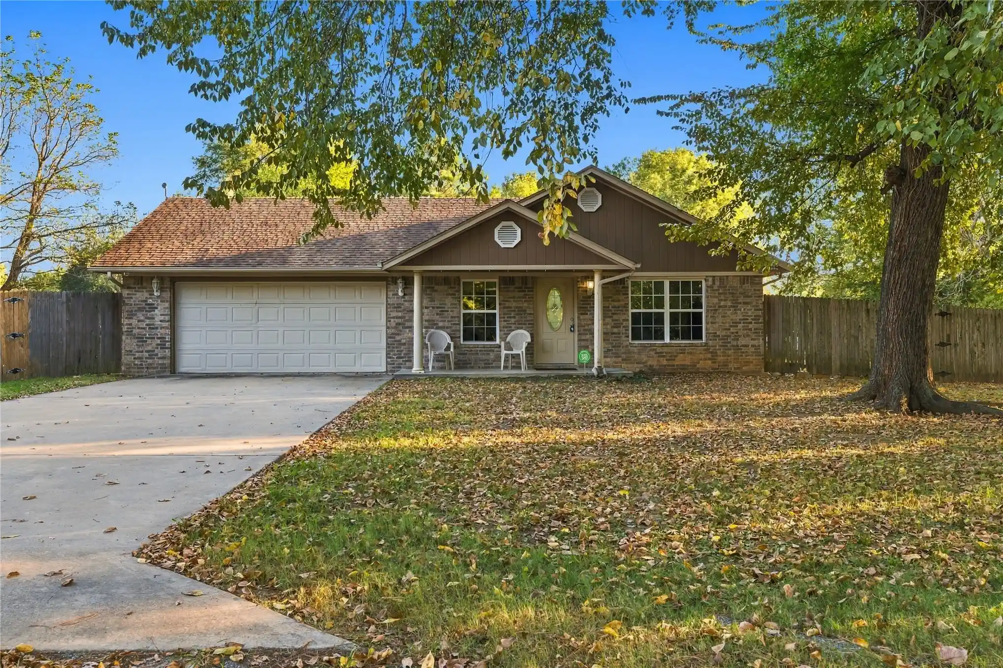 Photo 1 of Single family home for sale at 108 W Division St, Oktaha, OK 74450 | MLS# 2637206 | Listing updated on 2026-10-27