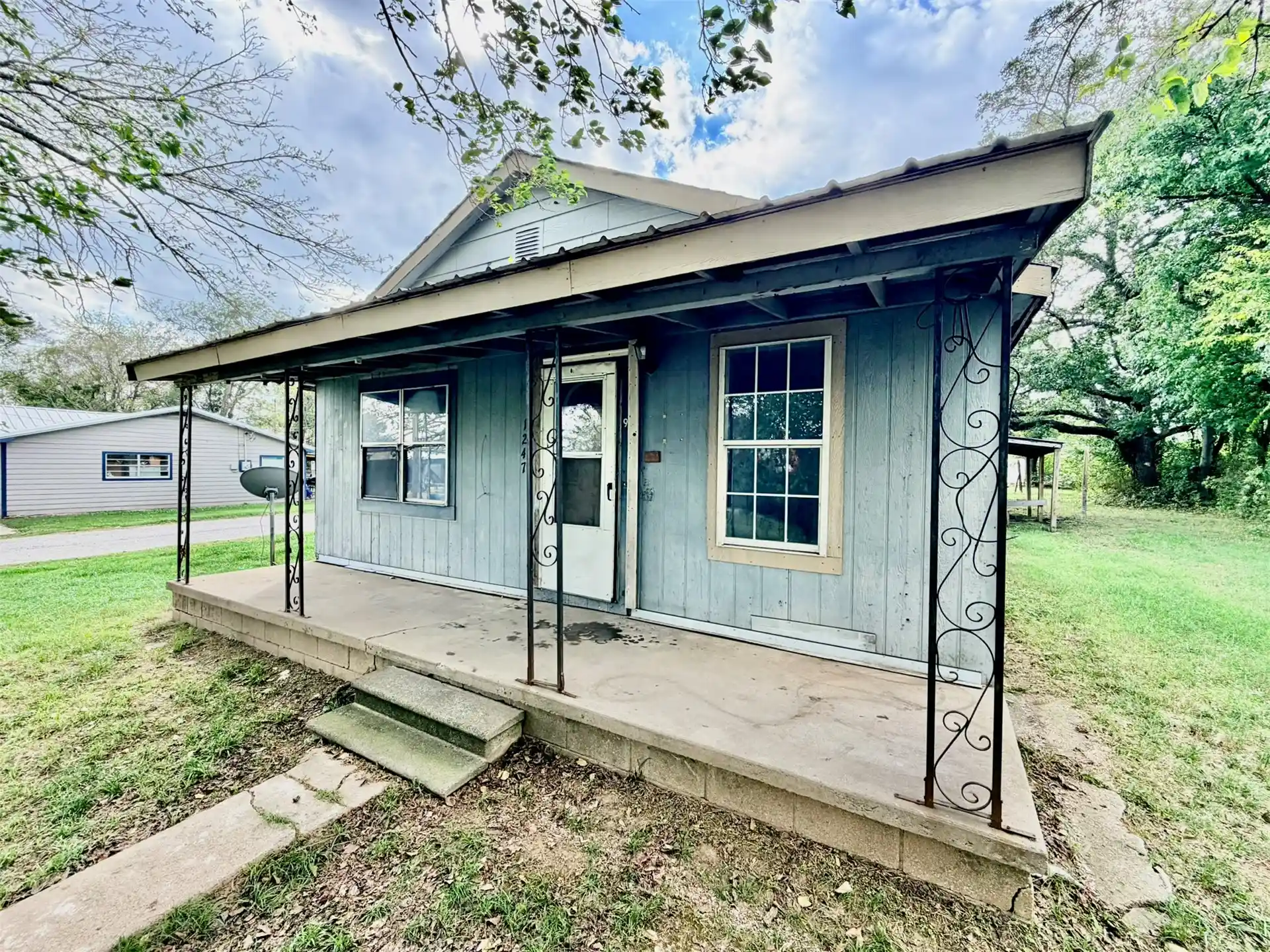 Photo 1 of Single family home for sale at 1247 S Choctaw, Atoka, OK 74525 | MLS# 2636991 | Listing updated on 2026-10-15
