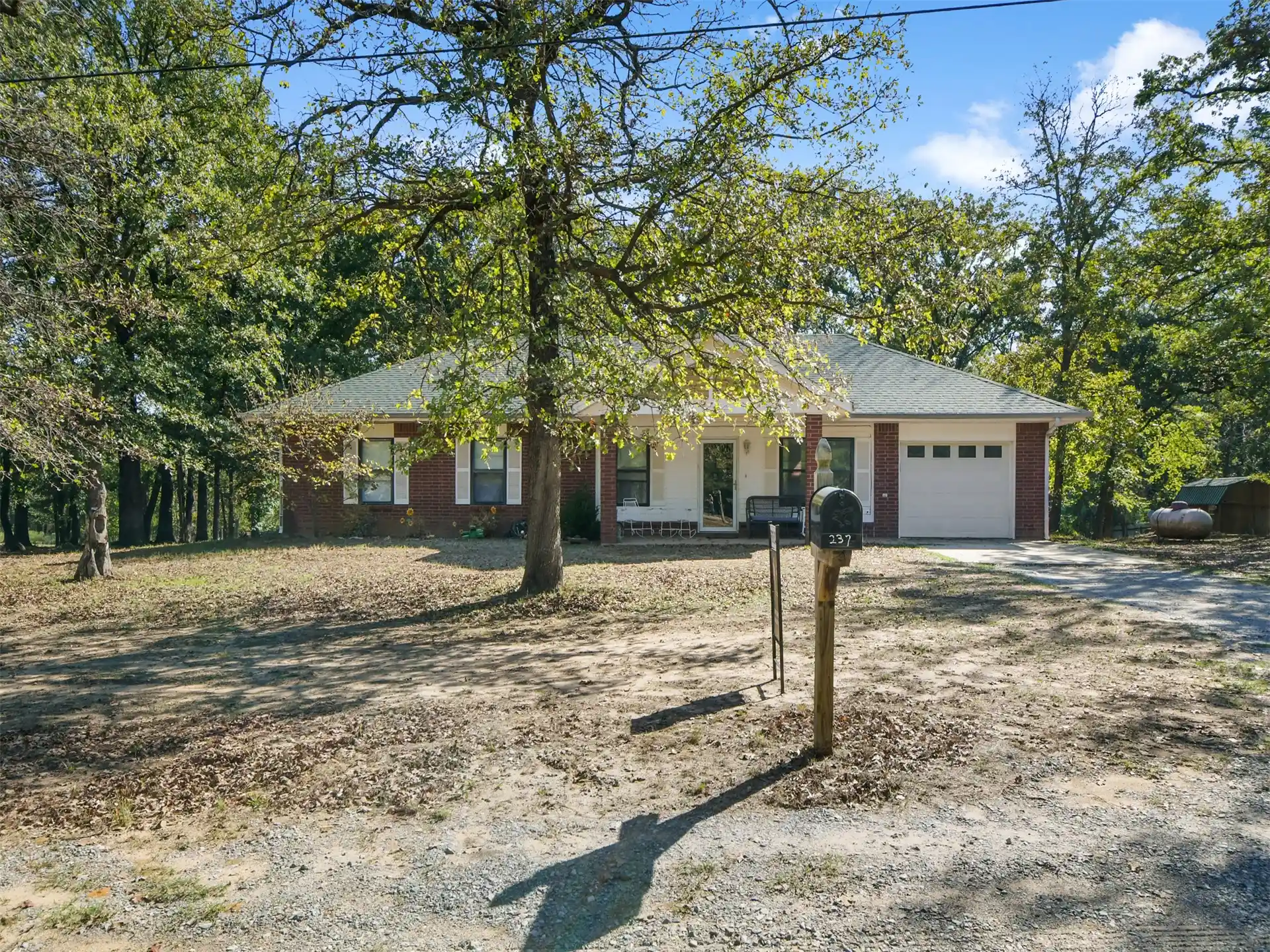 Single family home for sale at 237 Standpipe Rd, Mead, OK 73449 | MLS# 2636523