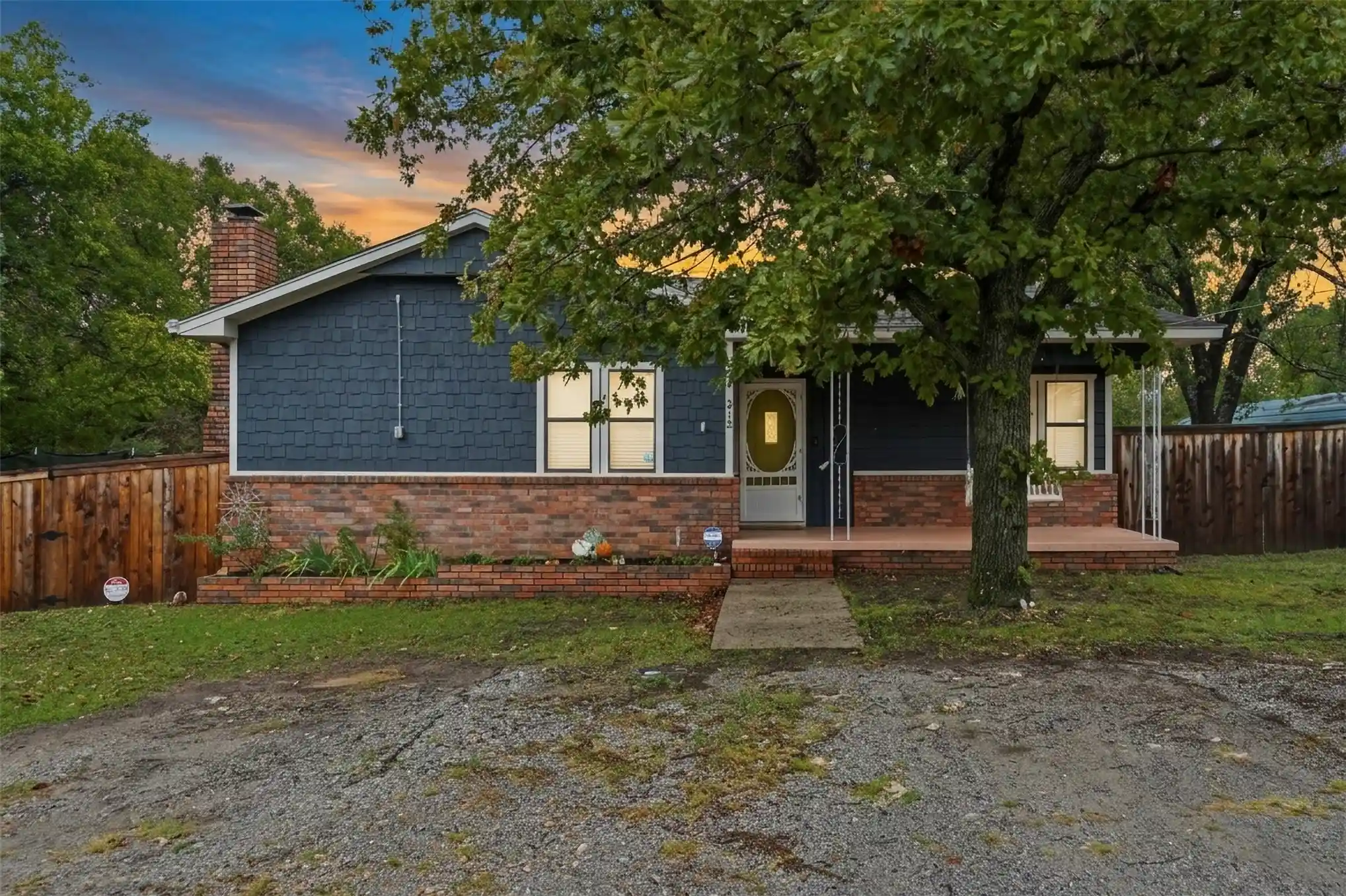 Single family home for sale at 212 S Locust St, Locust Grove, OK 74352 | MLS# 2637351
