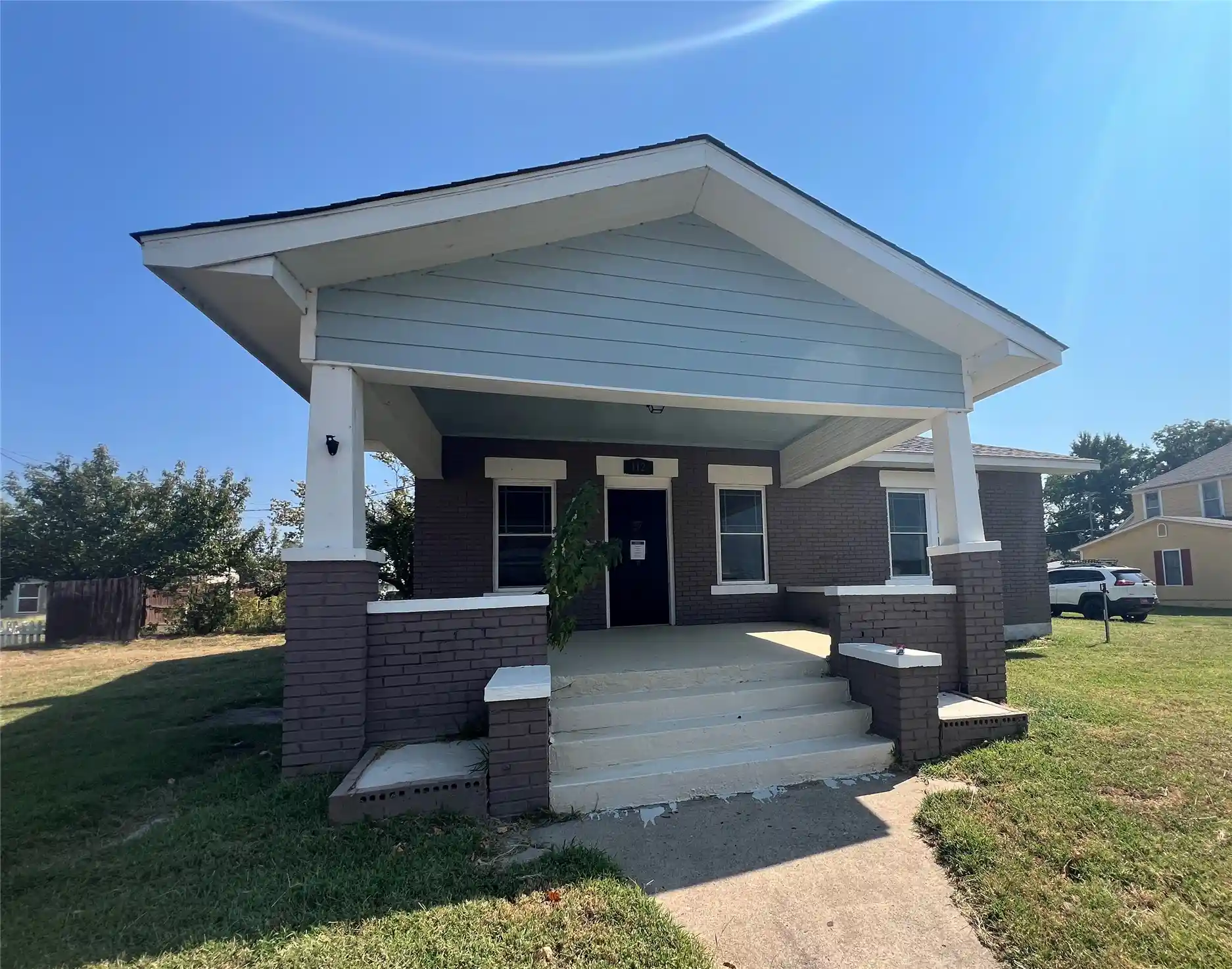 Single family home for sale at 112 S Lee St W, Fort Gibson, OK 74434 | MLS# 2636950