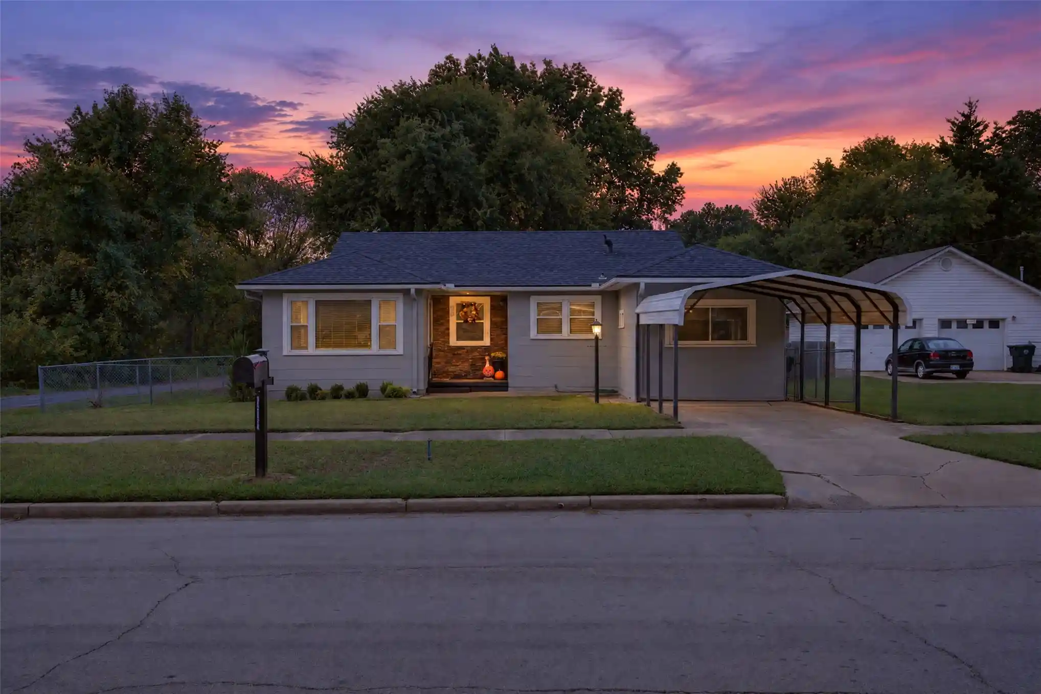 Photo 1 of Single family home for sale at 215 S P St, Muskogee, OK 74403 | MLS# 2637469 | Listing updated on 2026-10-19
