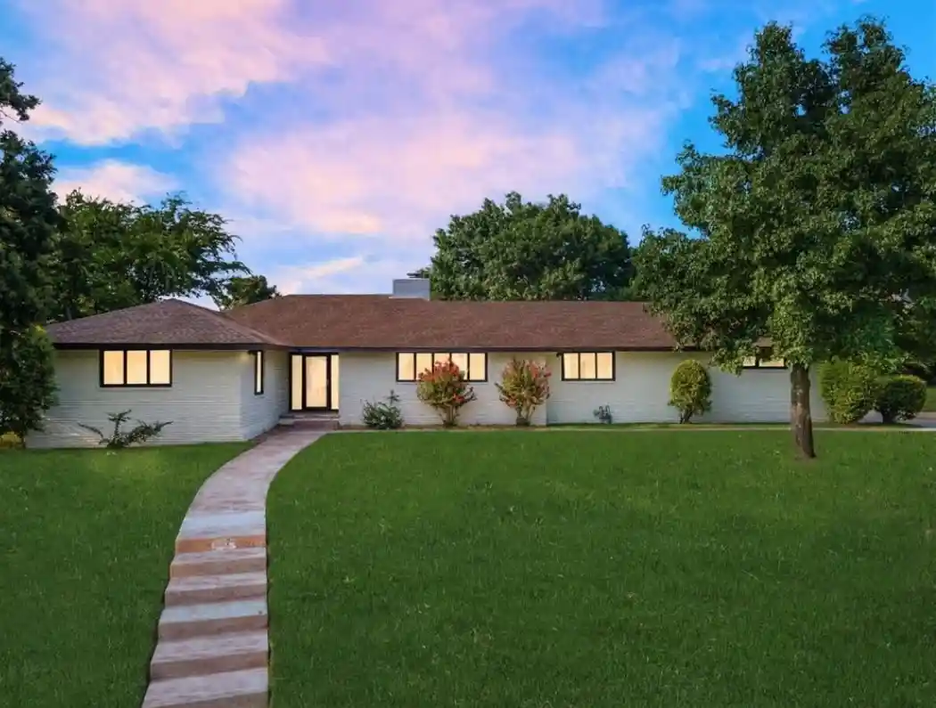 Photo 1 of Sale Pending at 617 W Fairview St, Tulsa, OK 74127 | MLS# 2637285 | Listing updated on 2026-10-18