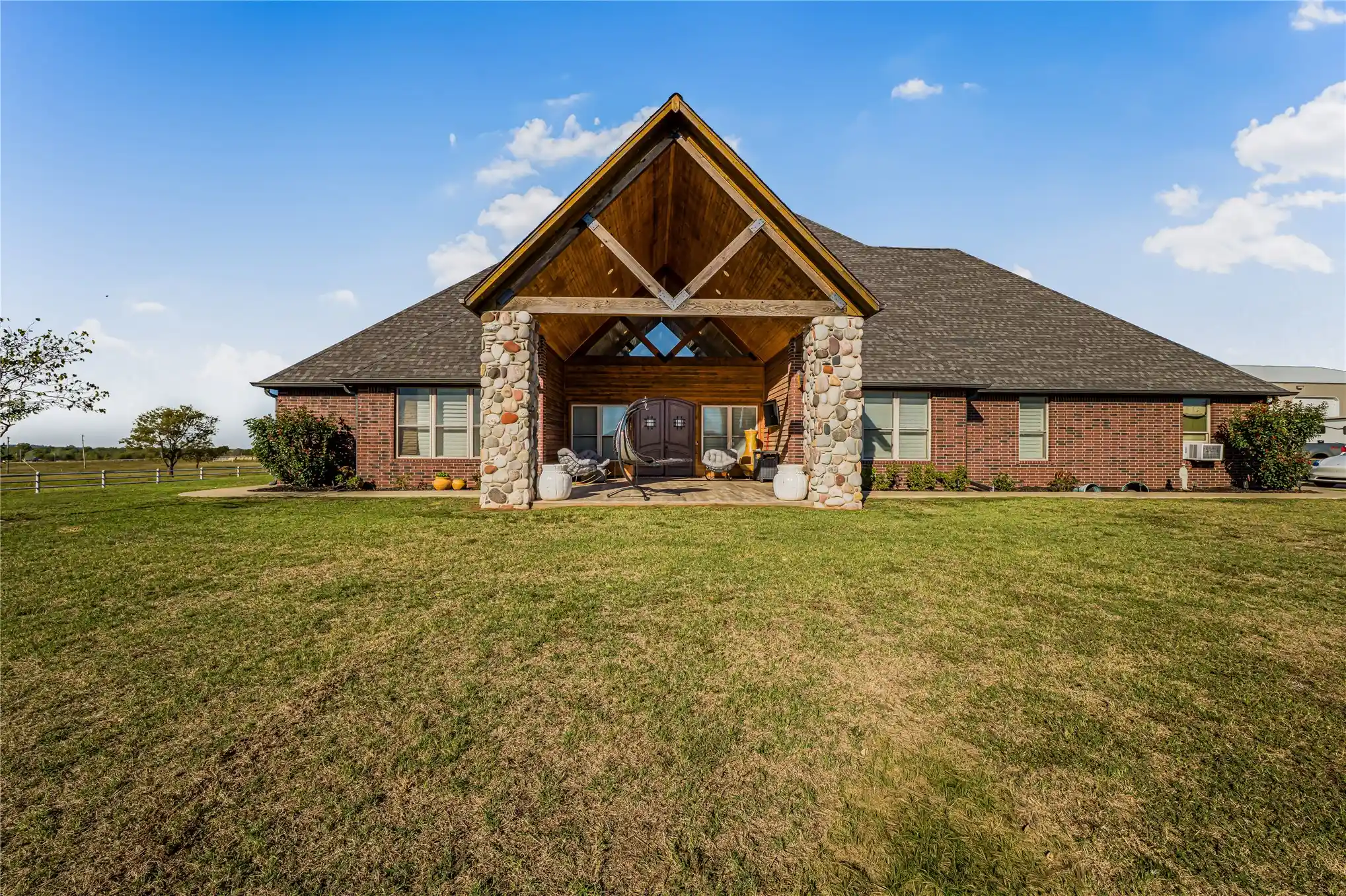 Single family home for sale at 105818 S 4280 Road, Checotah, OK 74426 | MLS# 2636303