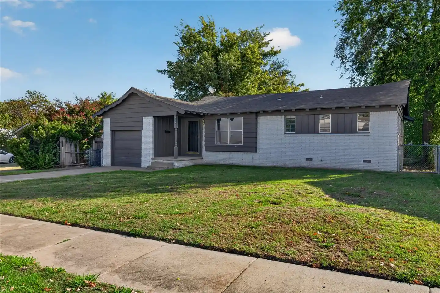 Single family home for sale at 2133 S 80th East Ave, Tulsa, OK 74129 | MLS# 2637544
