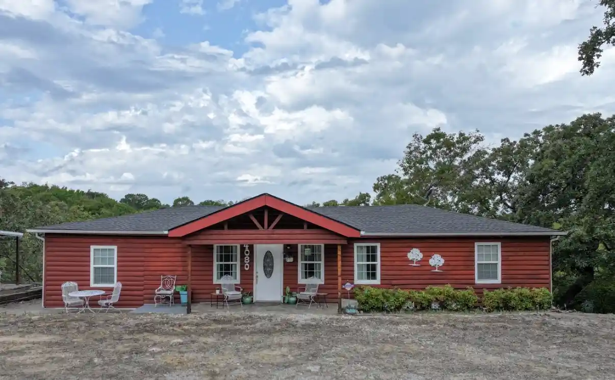 Single family home for sale at 4080 Bud, Sulphur, OK 73086 | MLS# 2637526