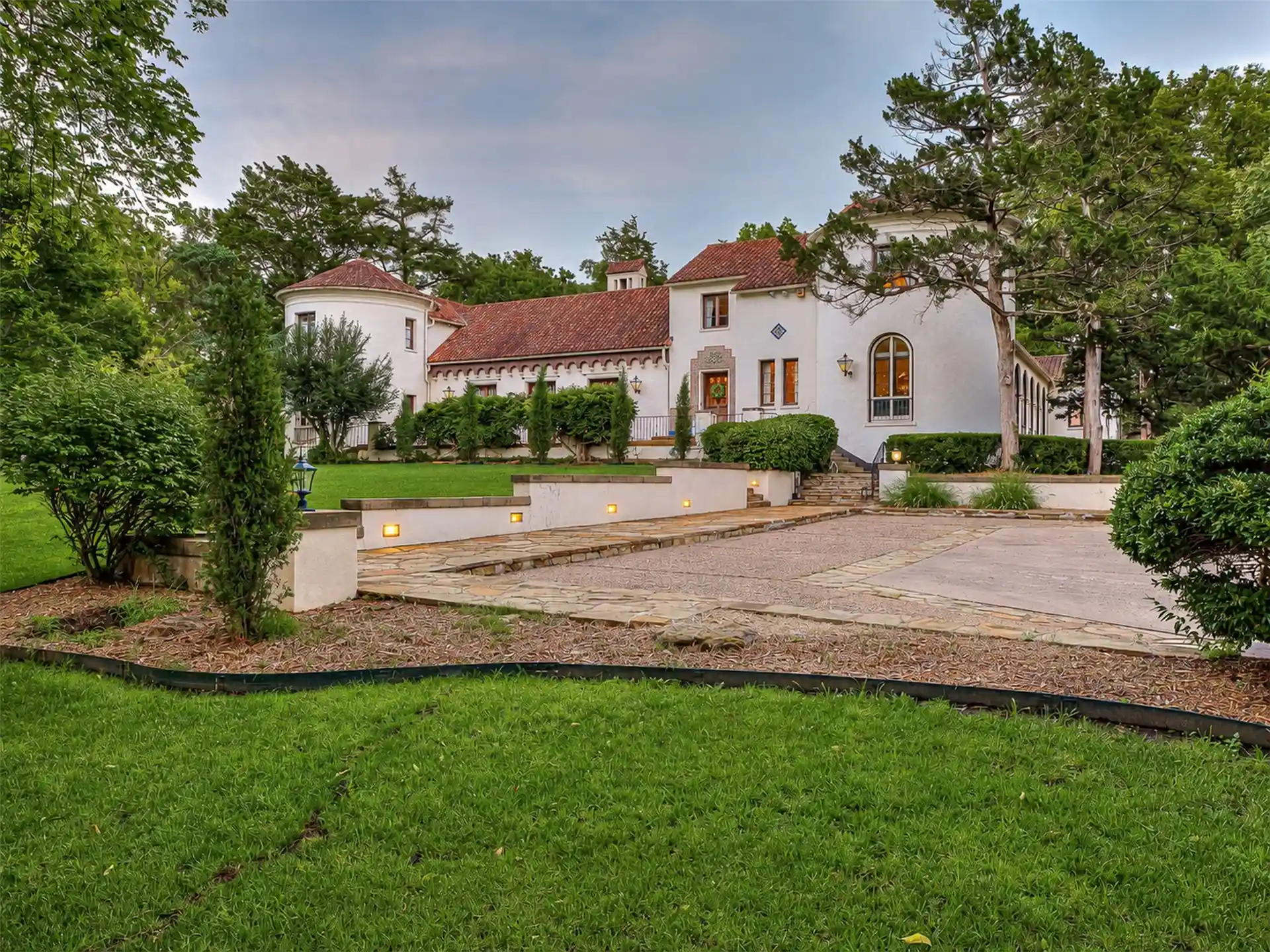 Photo 1 of Single family home for sale at 2400 Terrace Dr, Bartlesville, OK 74006 | MLS# 2637038 | Listing updated on 2026-10-15