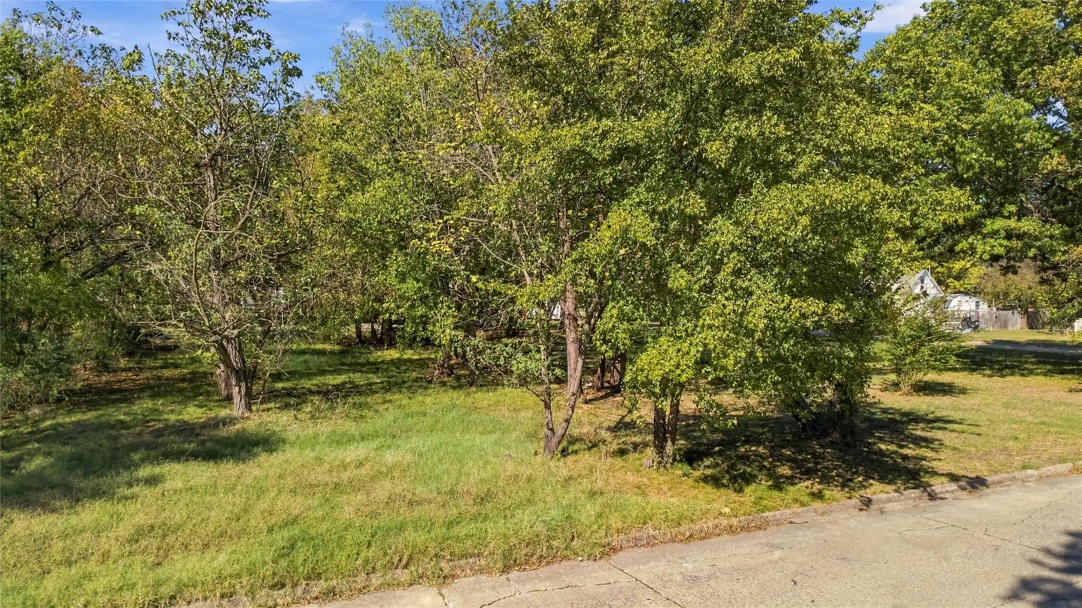 Photo 1 of Sale Pending at 909 S Choctaw Ave, Bartlesville, OK 74003 | MLS# 2637207 | Listing updated on 2026-10-30