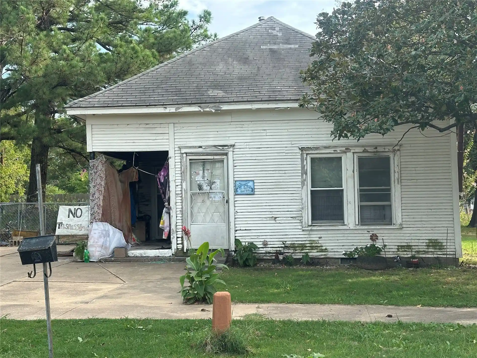 Photo 1 of Single family home for sale at 700 E 12th Street, Okmulgee, OK 74447 | MLS# 2637545 | Listing updated on 2026-10-28