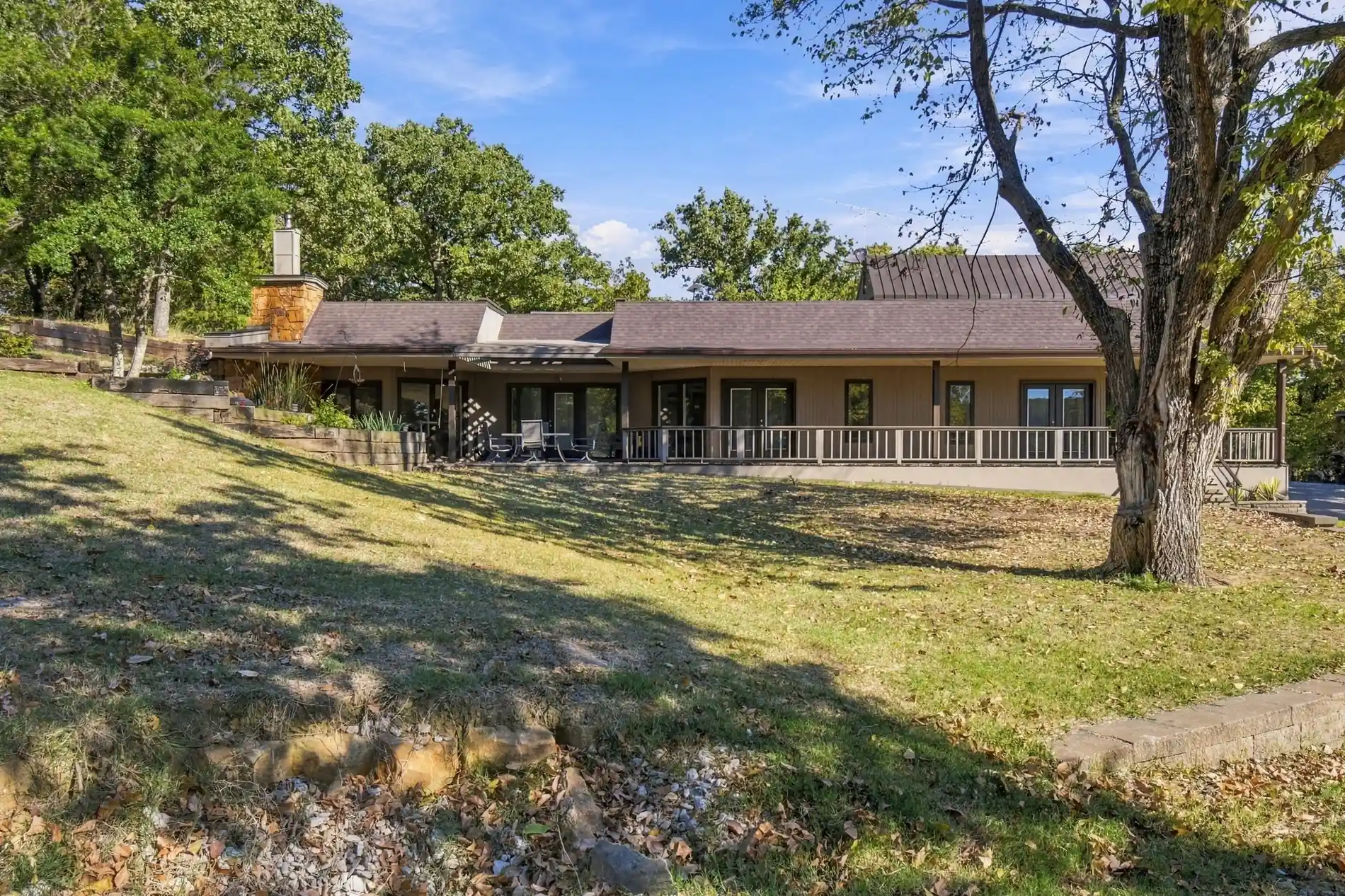 Photo 1 of Single family home for sale at 929 Barker Crk Dr, Sand Springs, OK 74063 | MLS# 2637750 | Listing updated on 2026-10-28