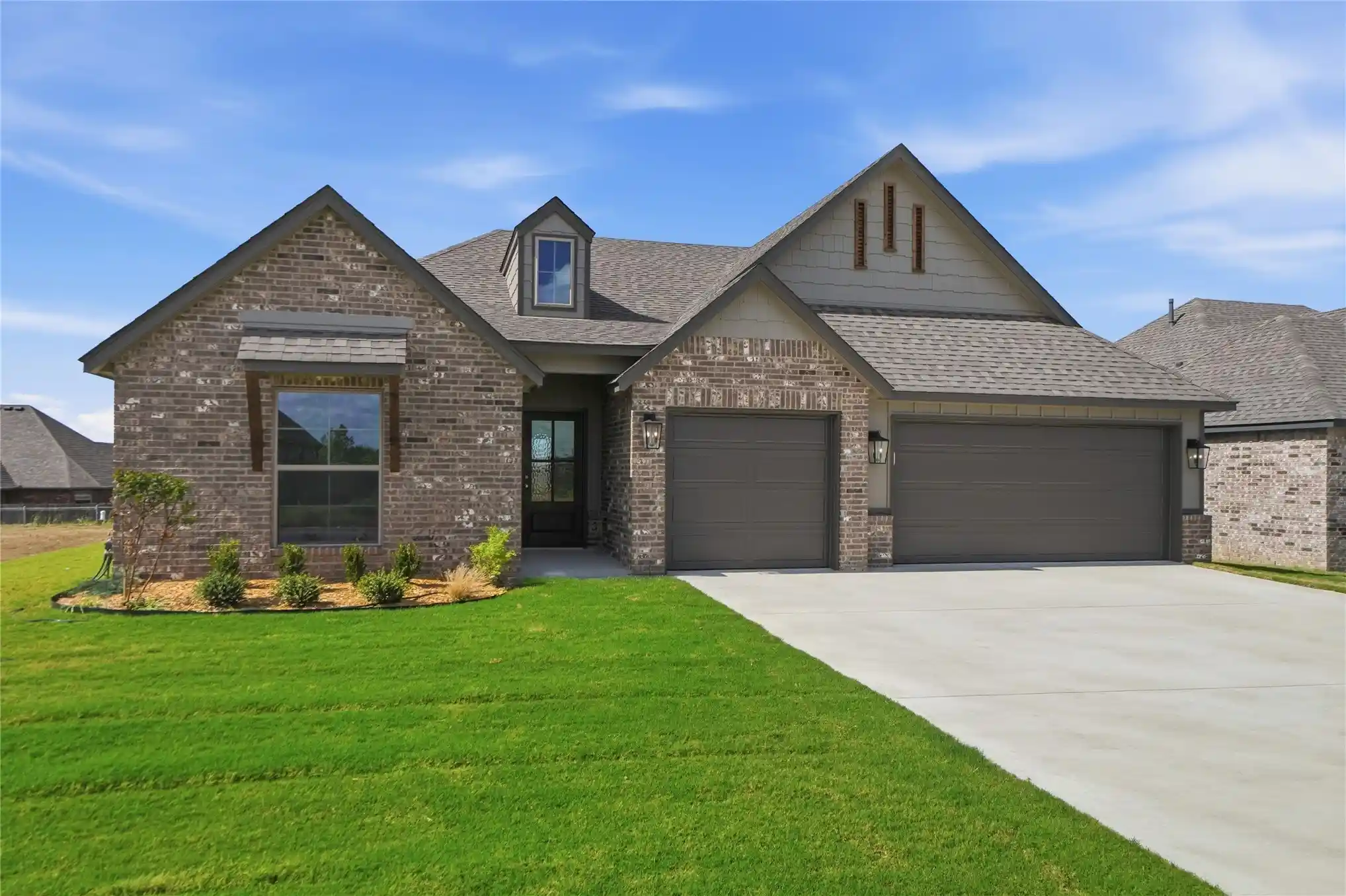 Photo 1 of Single family home for sale at 5118 S Everett Dr, Sand Springs, OK 74063 | MLS# 2637823 | Listing updated on 2026-10-26